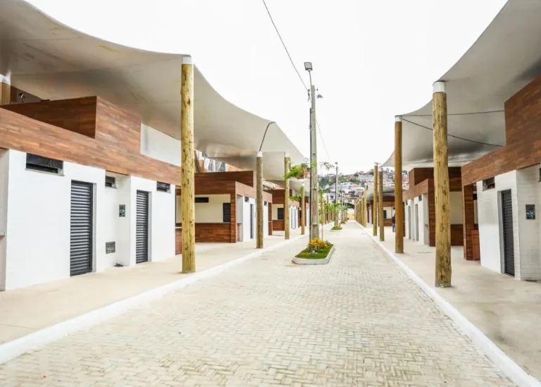 Candeias: Às vésperas do Réveillon, Prefeitura entrega 10 leitos de UTI e inaugura obras nas áreas da saúde, social e infraestrutura