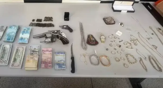 Ladrões roubam R$ 4 mi em joias e US$ 100 mil de casa em São Paulo