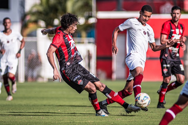 Vitória faz gol no último lance e empata em 1×1 contra Jacuipense