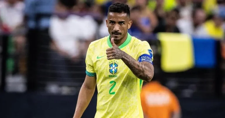 Danilo rescinde com Juventus e chega ao Rio nesta terça para assinar com o Flamengo