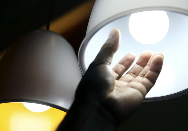 Baianos receberão mais de R$ 75 milhões em descontos na conta de energia em janeiro