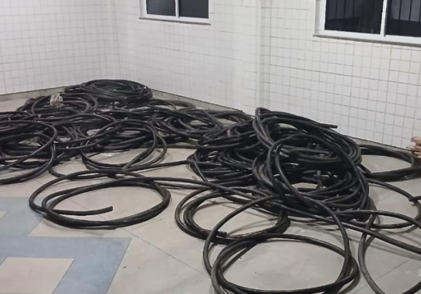 Polícia Militar recupera 35 rolos de fio de cobre furtados em Camaçari