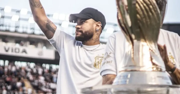 Neymar acerta retorno ao Santos e fica próximo de anúncio, diz jornalista