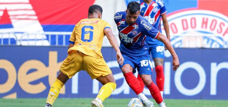 Bahia atropela o Colo-Colo com direito a hat-trick de Lucho Rodríguez
