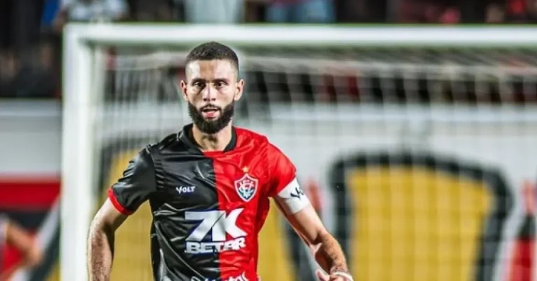 Vitória anuncia venda de Wagner Leonardo para o Grêmio; saiba valores