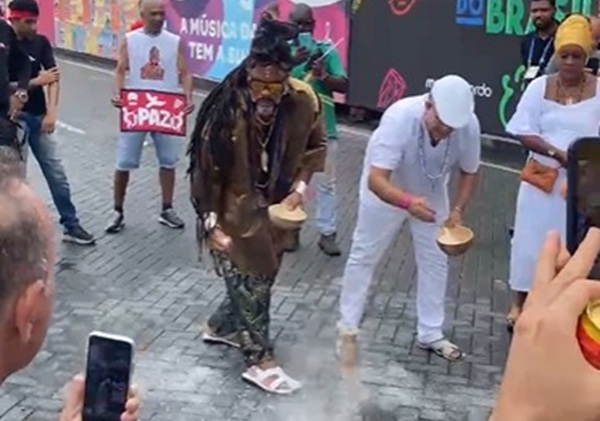 Carnaval 2025: Carlinhos Brown Inicia as festividades com ritual de fé no Campo Grande