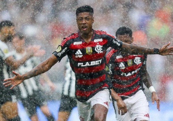Flamengo vence o Botafogo por 3 a 1 e conquista a Supercopa Rei 2025