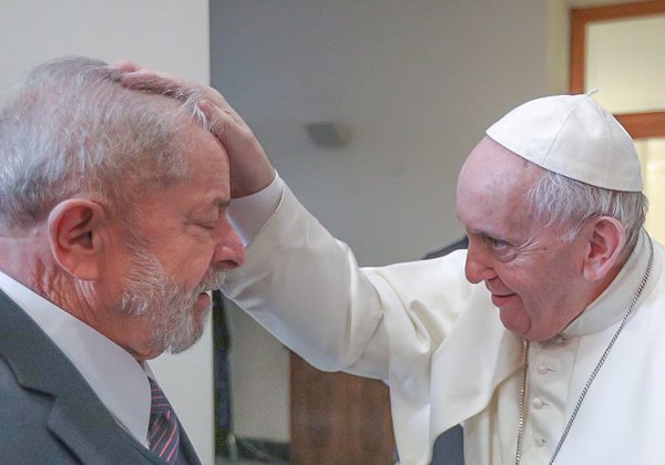 Lula marca missa em Brasília pela saúde do papa Francisco