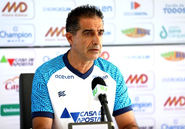 Ex-treinador do Bahia, Renato Paiva é o novo técnico do Botafogo para 2025