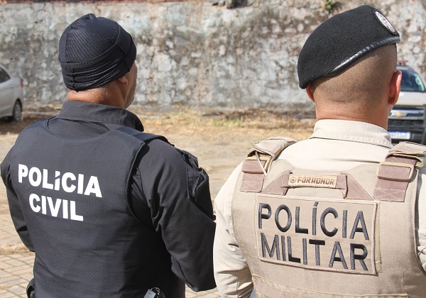 Casal é vítima de ataque a tiros no Dois de Julho; polícia investiga