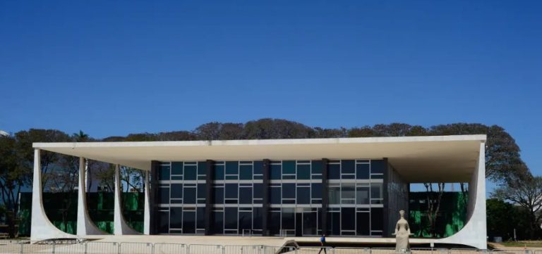STF já recebeu defesas de 17 dos 34 denunciados por trama golpista