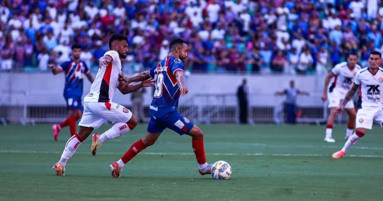 Bahia x Vitória: Veja prováveis escalações, horário e onde assistir