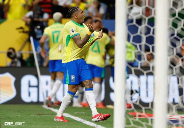 Com gol aos 53 do segundo tempo, Brasil bate a Colômbia pelas eliminatórias