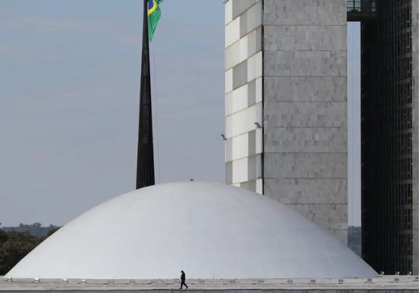 Senado abre licitação de R$ 1,4 mi para compra de café