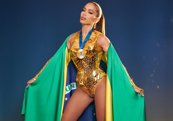 Anitta homenageia Rebeca Andrade em bloco de Carnaval; confira