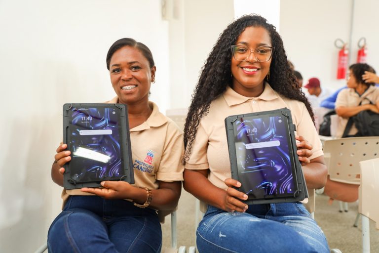 Candeias: Prefeitura entrega tablets para Agentes de Combate às Endemias