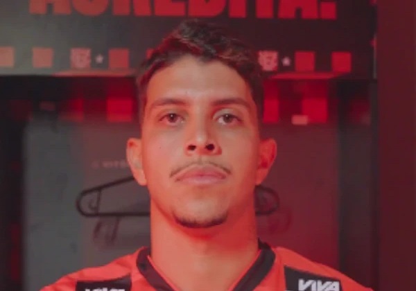 Vitória oficializa a contratação de Felipe Cardoso, destaque do Baianão pelo Atlético-BA