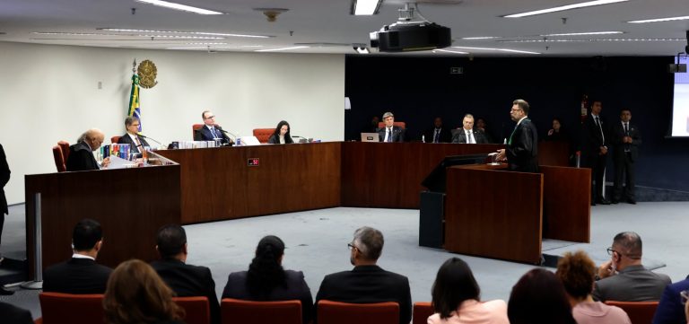 STF torna réus outros seis acusados de organizar tentativa de golpe