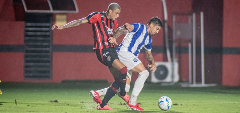 Vitória perde para o Cerro Largo no Barradão pela Copa Sul-Americana