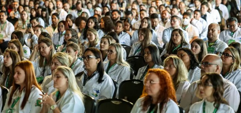 Mais Médicos: 407 profissionais começam a atuar em 22 estados