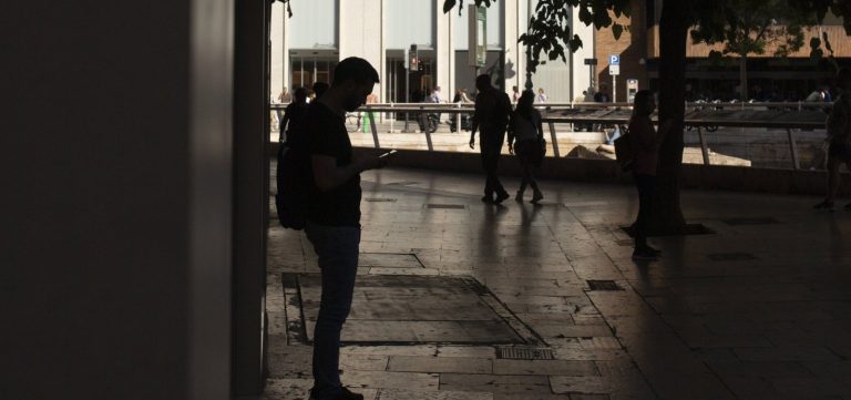 Energia é restabelecida na Espanha e em Portugal após apagão histórico