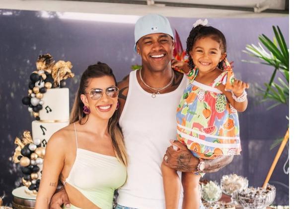 Léo Santana comemora seus 37 anos com uma mega festa em Salvador
