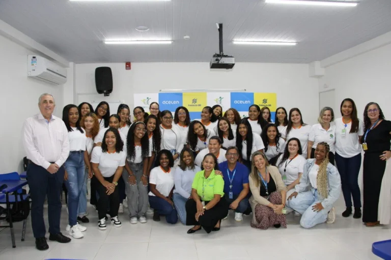 Acelen e SENAI certificam técnicas em petroquímica