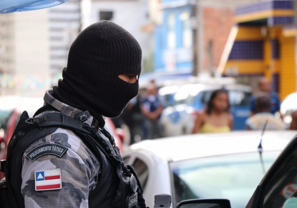 PM baleado e suspeito morto durante operação no Engenho Velho da Federação