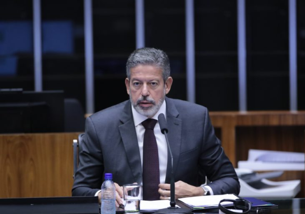 Isenção do IR: Relator do PL, Lira garante que não aumentará carga tributária