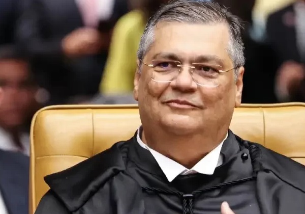 Dino é aplaudido no STF após dizer que crime organizado não está concentrado nos morros
