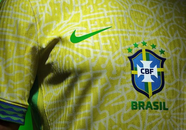 Seleção Brasileira terá camisa vermelha inédita para a Copa de 2026, diz site