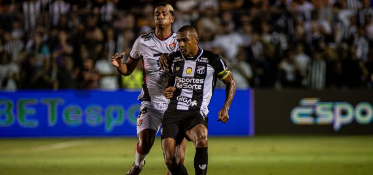 Fora de casa, Vitória perde para o Ceará e volta para o Z-4 do Brasileirão