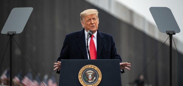 Trump defende veto a estudantes estrangeiros em Harvard
