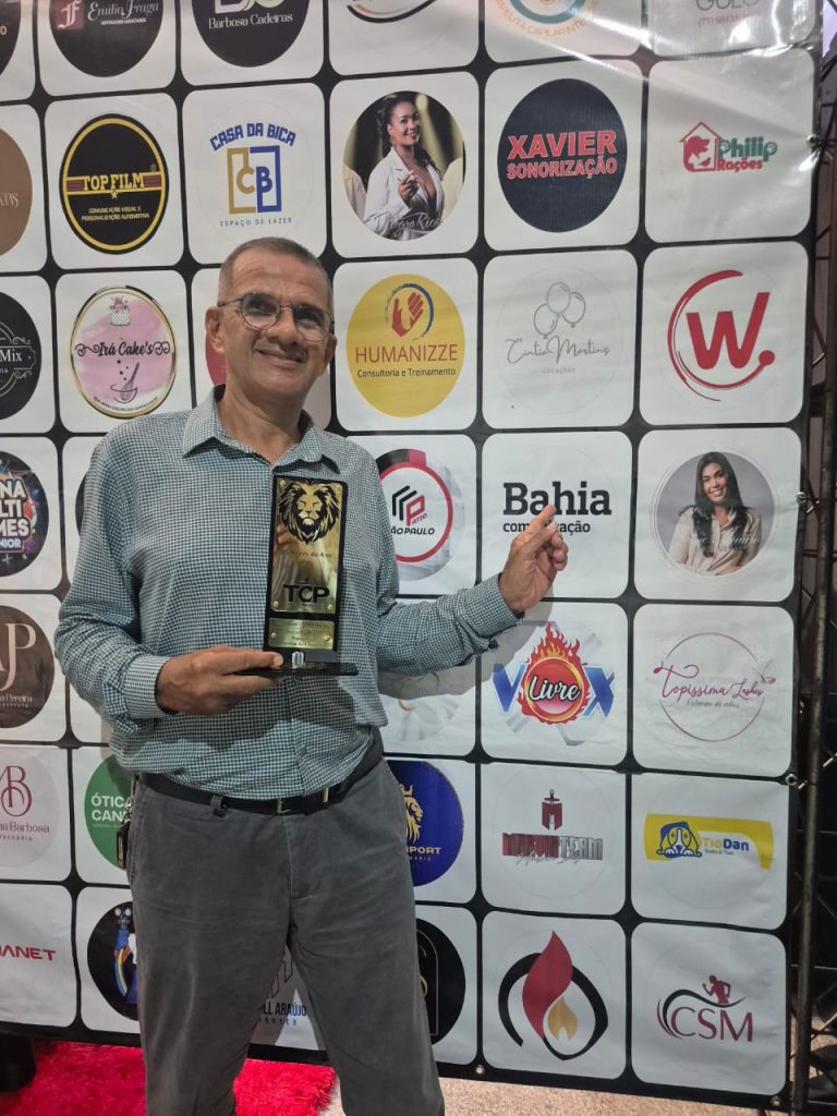 Empresário José Nilson Salomão  recebe o troféu Destaque Top Times Comunicação ano 2025