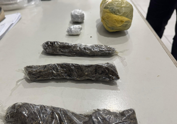 Polícia Penal prende duas mulheres que tentavam entrar com drogas na Lemos Brito