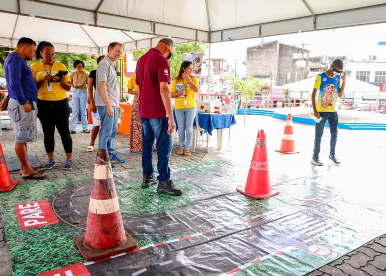 Candeias: Com óculos simuladores de embriaguez, ação do Maio Amarelo conscientiza moradores
