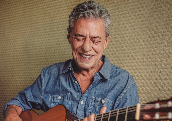 Chico Buarque passa por cirurgia no Rio e se recupera bem, diz equipe