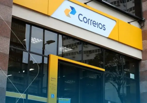 Mais de 400 mil beneficiários já foram aos Correios contestar descontos