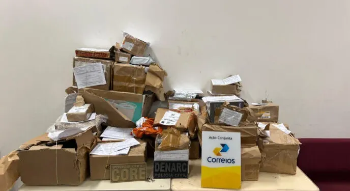 Operação apreende mais de 50 encomendas com drogas nos Correios na Bahia