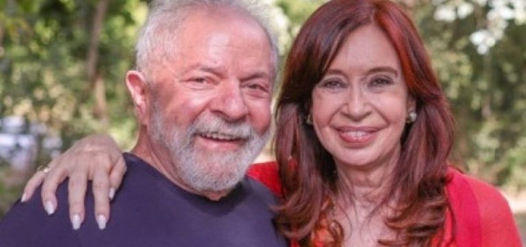 Lula vai à Argentina participar da Cúpula do Mercosul e visitar Cristina Kirchner