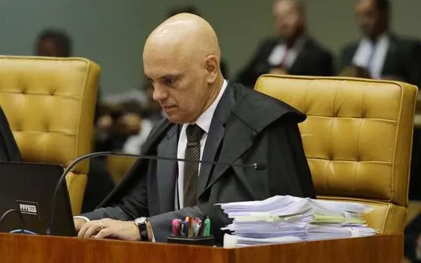 Moraes imita Trump e impõe aumento do IOF aos brasileiros
