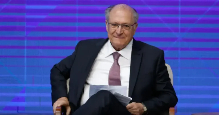 Alckmin lidera articulação com empresários após tarifa dos EUA contra produtos brasileiros
