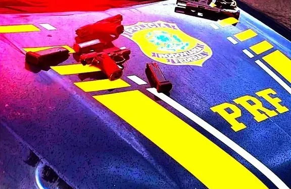 PRF prende três foragidos da Justiça na Bahia