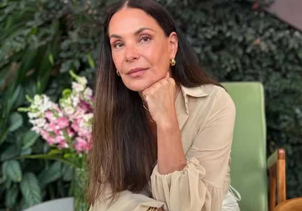 Carolina Ferraz revela ter sido vítima de stalker russa por anos