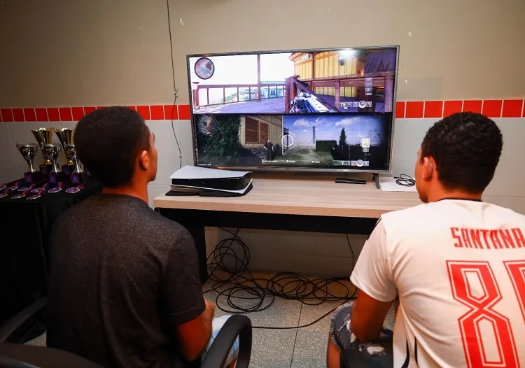 Candeias: disputa acirrada entre competidores marca a 2ª edição do E- Game 2025