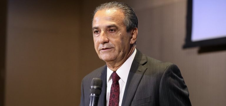 Silas Malafaia é alvo de mandados da PF e está proibido de deixar o país