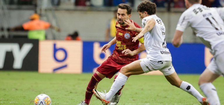 No apagar das luzes, Bahia bate o Ceará e está na final da Copa do Nordeste