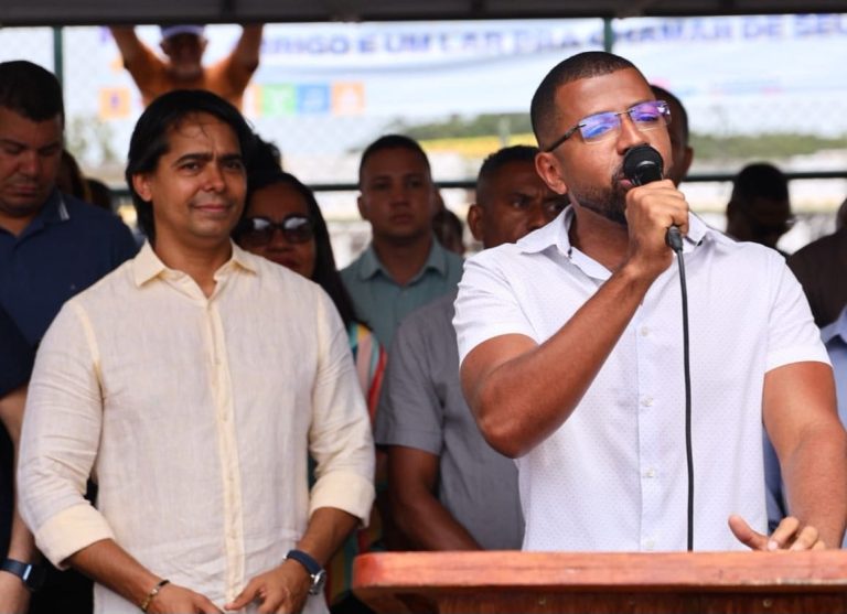 Candeias: Prefeitura entrega 32 apartamentos a famílias de Menino Jesus e anuncia licitação para urbanização do “buracão”