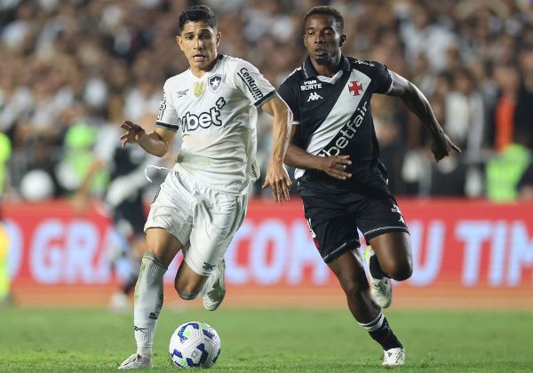 Vasco e Botafogo empatam no jogo de ida das quartas de final da Copa do Brasil
