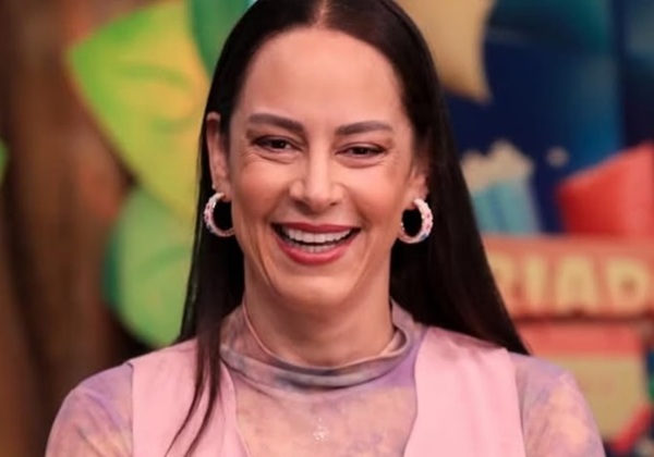 Silvia Abravanel se emociona ao lembrar Silvio